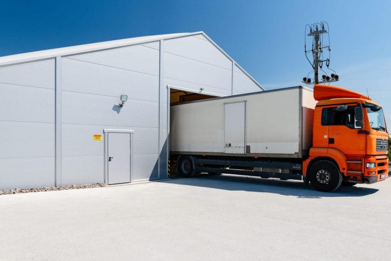 Hala namiotowa o przeznaczeniu logistycznym