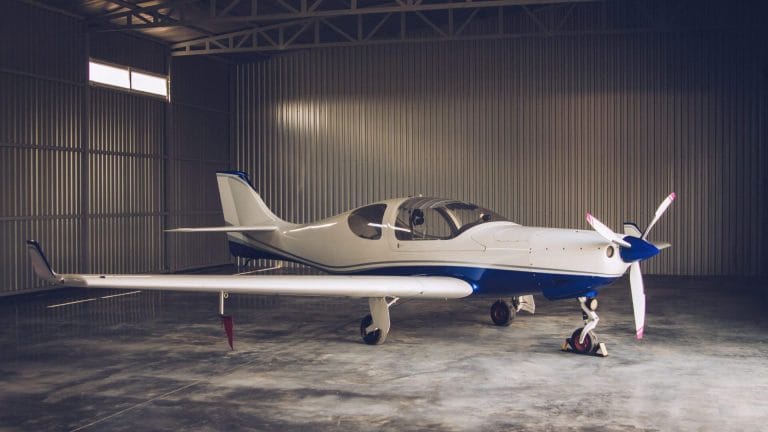 Hangar lotniczy