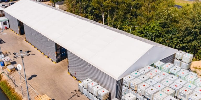 Przyszłość magazynowania nawozów w halach namiotowych