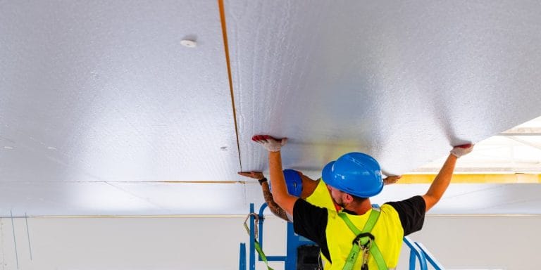 Sufit podwieszany z płyt PIR