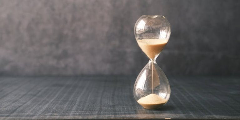 Ile trwa rozbudowa hali?